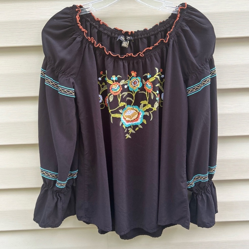 Melissa Page petites PS oversized floral embroidered off the shoulder blouse